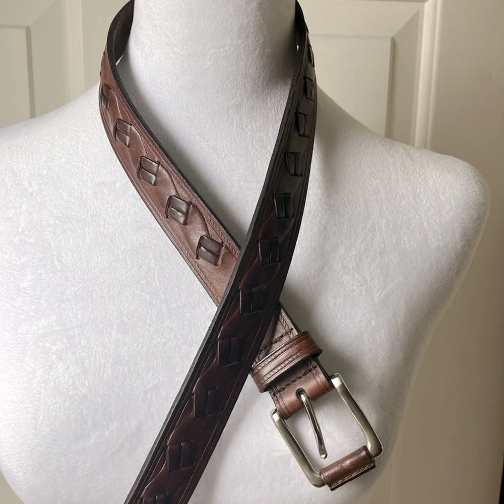 Amanda Smith Women’s Brown Leather Belt